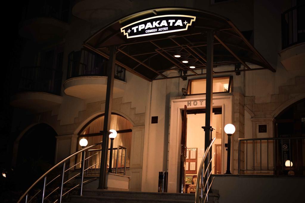 酒店 Trakata